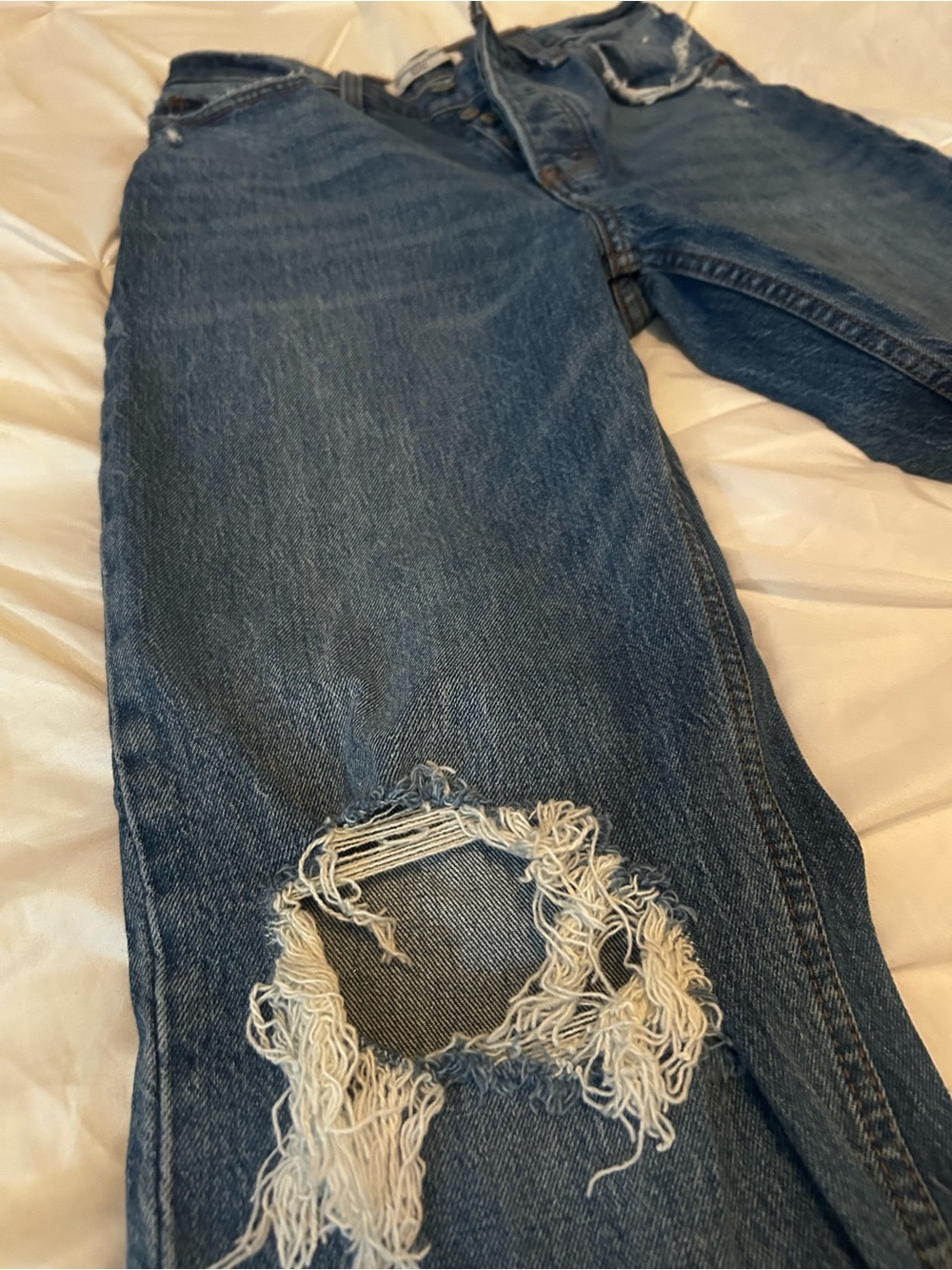 Abercrombie & Fitch Distressed Dad High-Rise Jeans. Size 26/2. - Picture 8 of 16